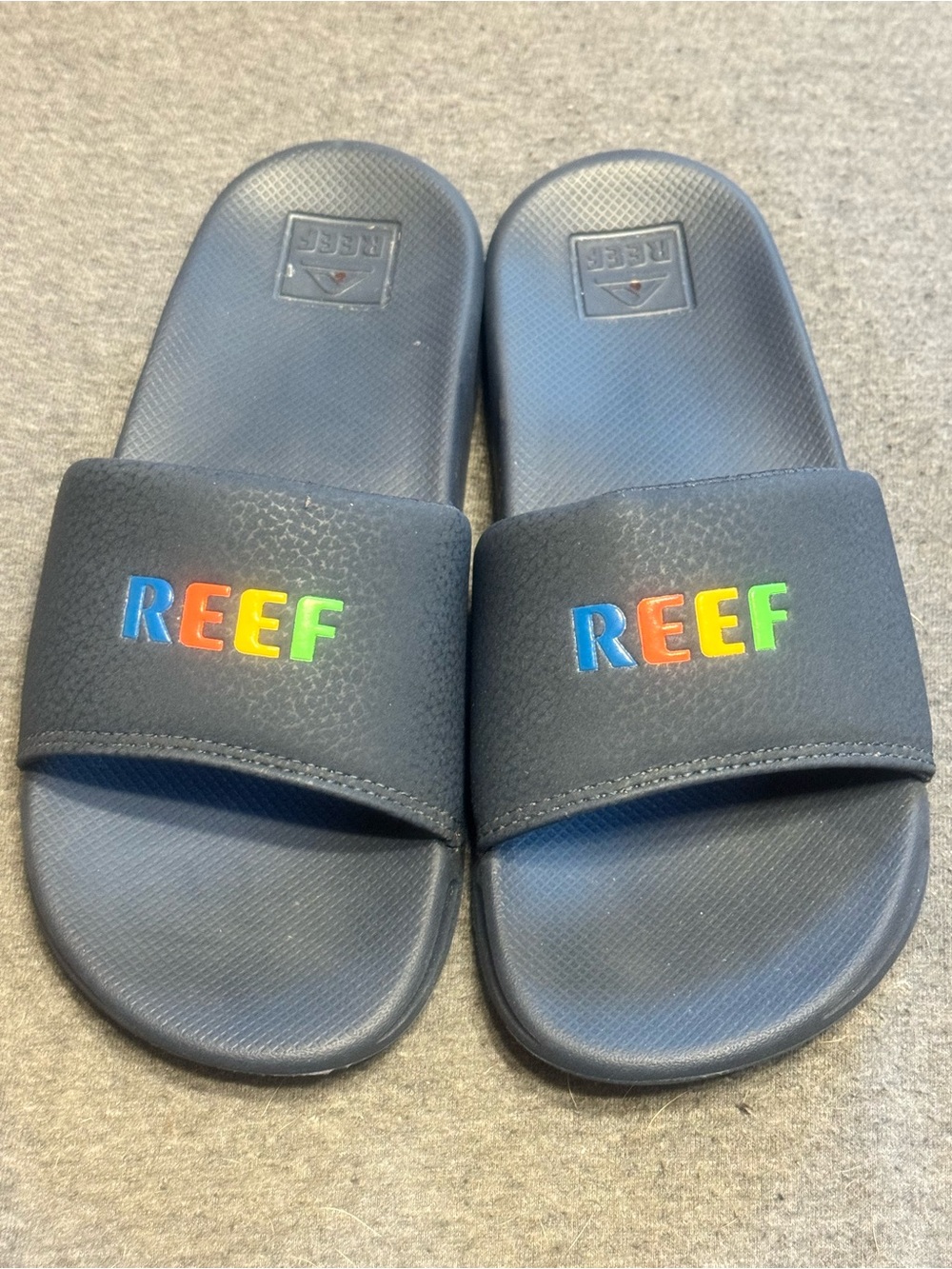 Reef Kids One Slide Sandals - Navy Blue Rainbow Logo - Size 4/5 (Y)